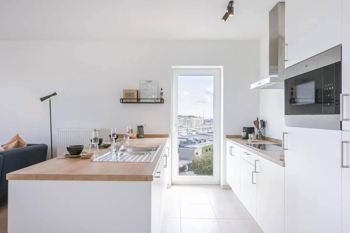 Huswell - Lovely New Apartment At The Harbor + Parking Bruggy