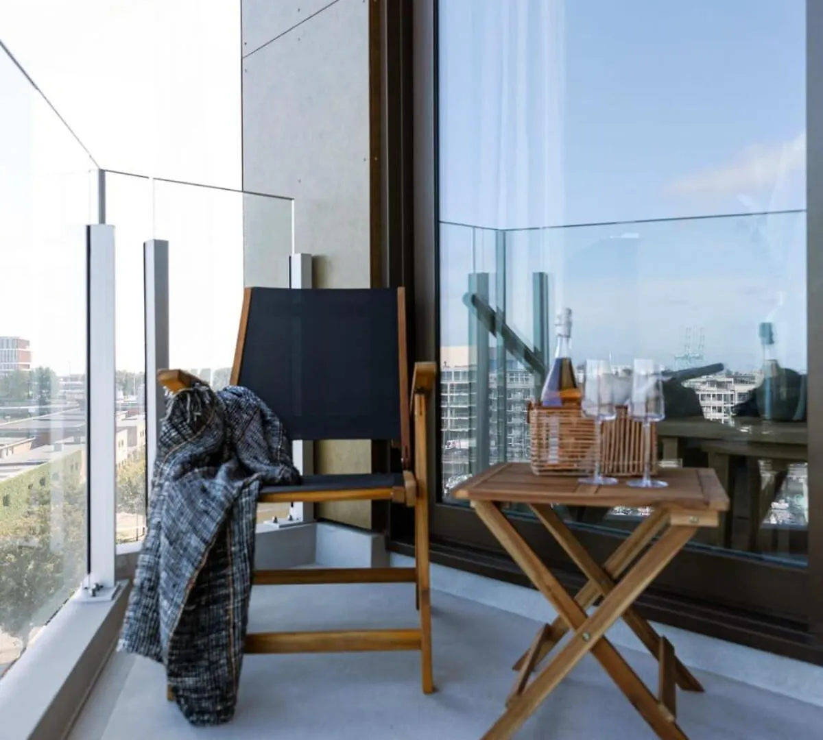 Huswell - Lovely New Apartment At The Harbor + Parking Brygge